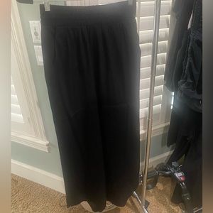 Cabi black wide leg trousers in XS! *pardon the photography*